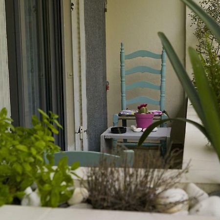 D16-Cosy Downtown Apartment เอเธนส์ ภายนอก รูปภาพ