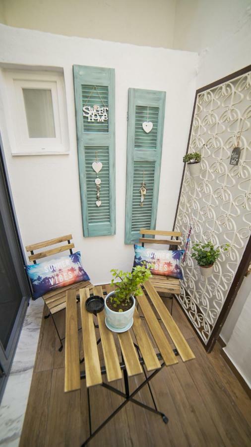 D16-Cosy Downtown Apartment เอเธนส์ ภายนอก รูปภาพ