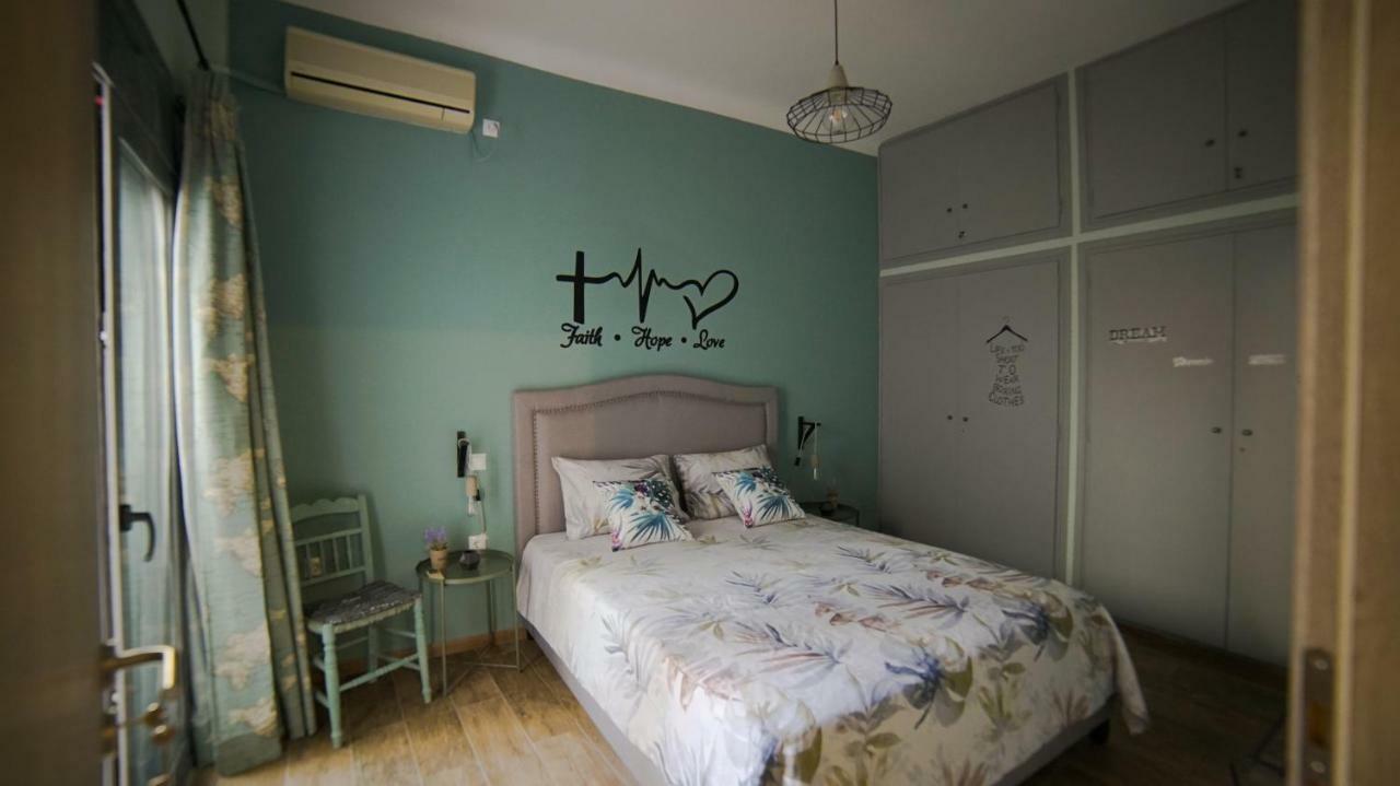 D16-Cosy Downtown Apartment เอเธนส์ ภายนอก รูปภาพ