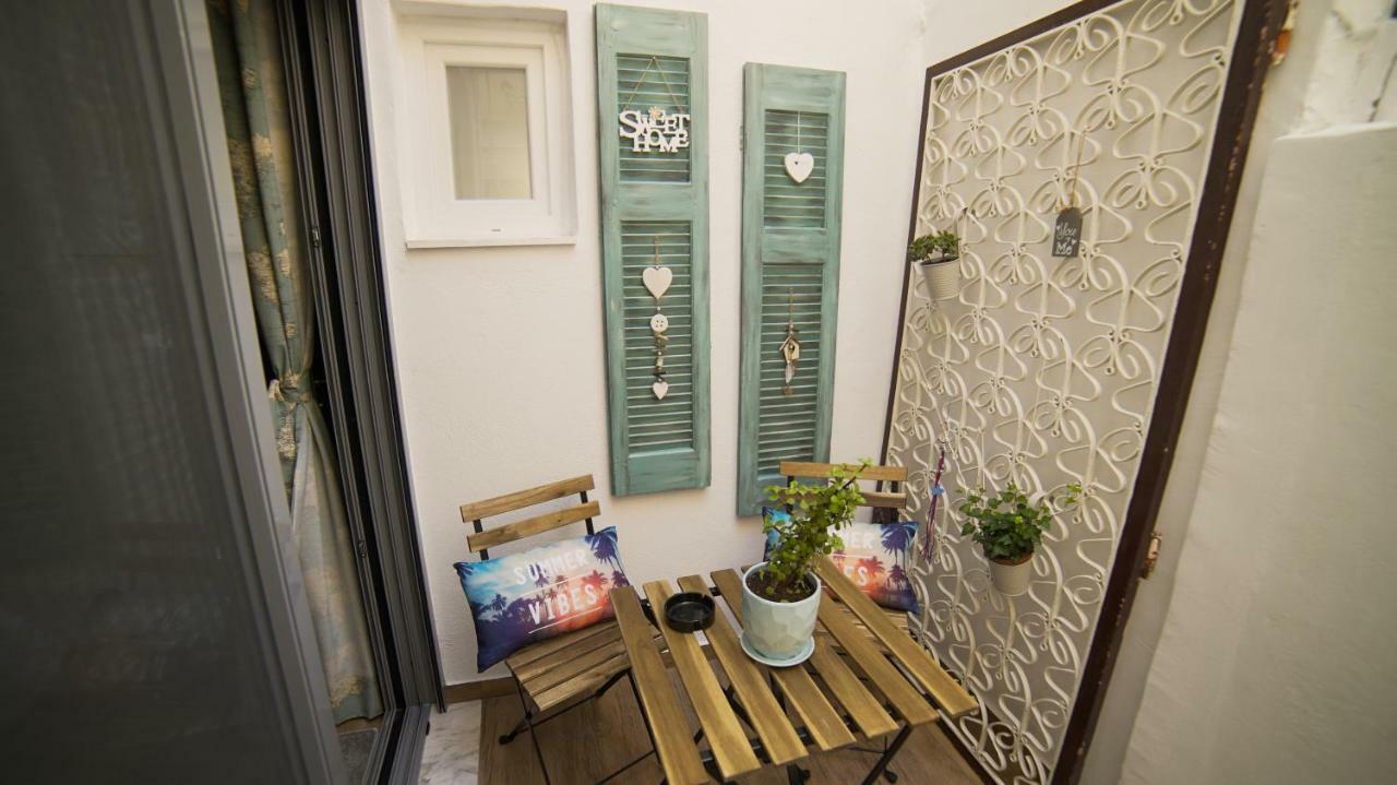 D16-Cosy Downtown Apartment เอเธนส์ ภายนอก รูปภาพ
