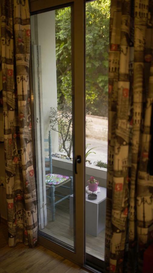 D16-Cosy Downtown Apartment เอเธนส์ ภายนอก รูปภาพ