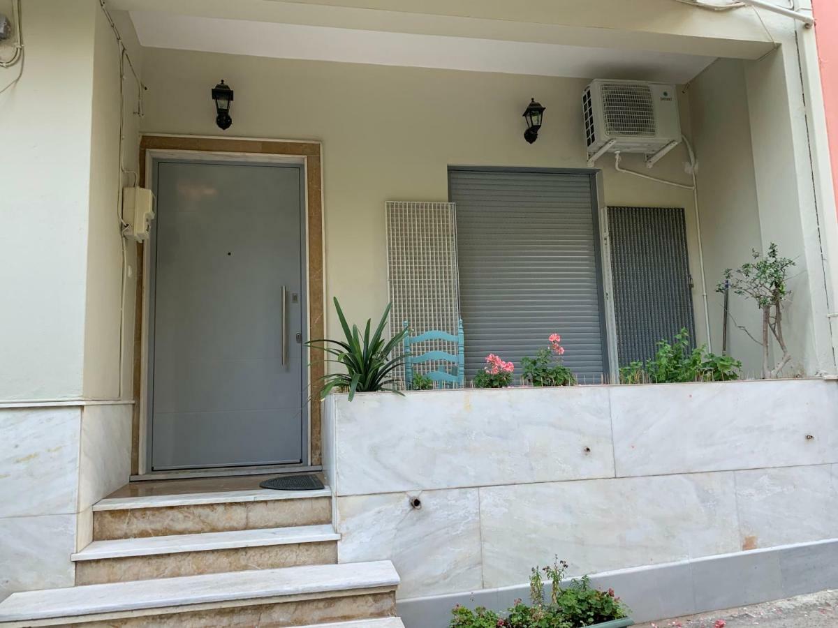 D16-Cosy Downtown Apartment เอเธนส์ ภายนอก รูปภาพ